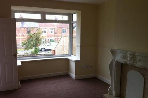 3 bedroom terraced house to rent, Bridge Terrace, Station Town, Station Town