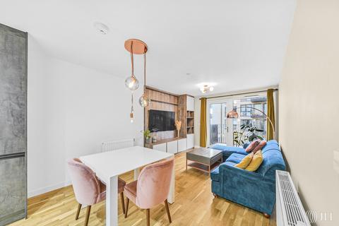 2 bedroom apartment for sale, Altitude Point, N8