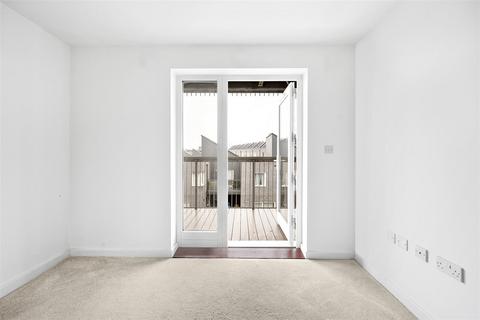 1 bedroom flat to rent, De Pass Gardens, Barking