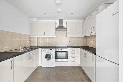 1 bedroom flat to rent, De Pass Gardens, Barking