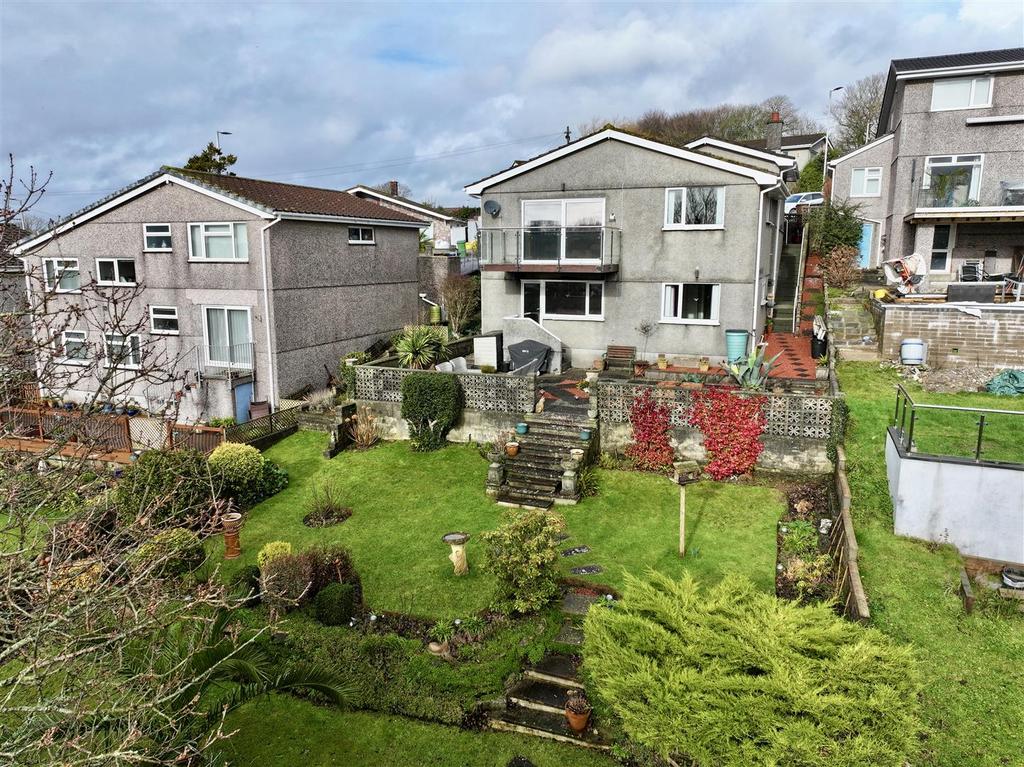 New park road, plympton, plymouth pl7 1 jf