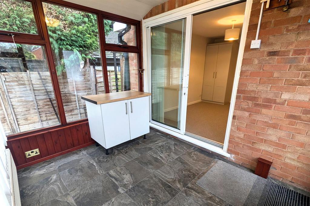 232 London Road - conservatory NEW 2(brochure).jpg