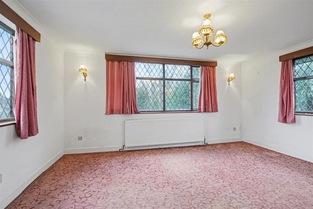Bedroom 1 1.jpeg