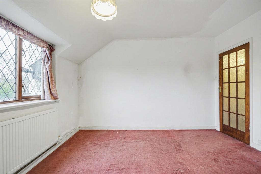 Bedroom 4 2.jpeg