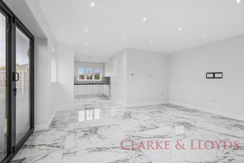 4 bedroom detached house for sale, Canvey Island SS8