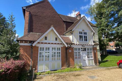 Office to rent - High Street, Westerham TN16