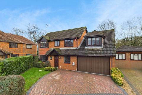 4 bedroom detached house for sale, The Mews, Bramley, RG26