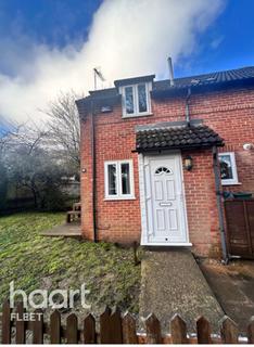 1 bedroom semi-detached house to rent, Hawkwell, Fleet