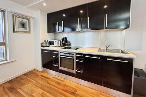 1 bedroom flat to rent, Riverside Way, Leeds, West Yorkshire, UK, LS1