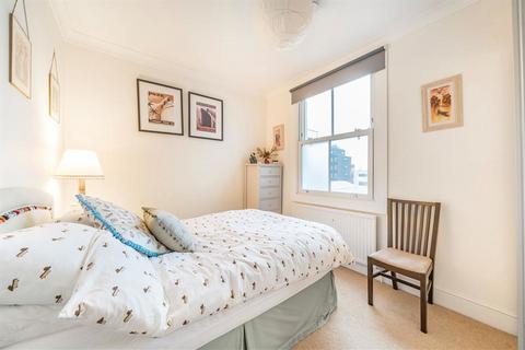 3 bedroom flat for sale, Weltje Road, London W6