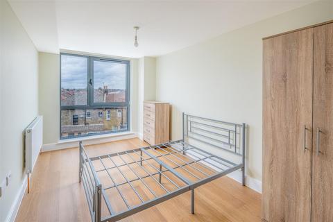 1 bedroom apartment to rent, 14 Cameron Road, Essex IG3