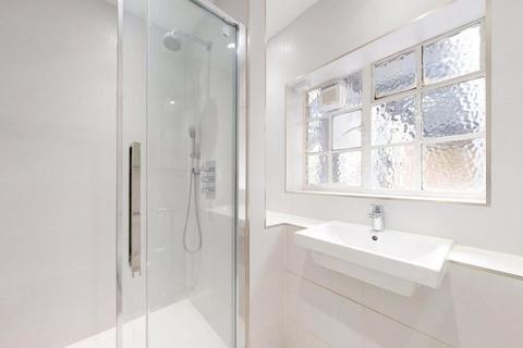 3 bedroom apartment to rent, Gloucester Place, London NW1