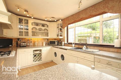 undefined, Brownspring Drive, Eltham