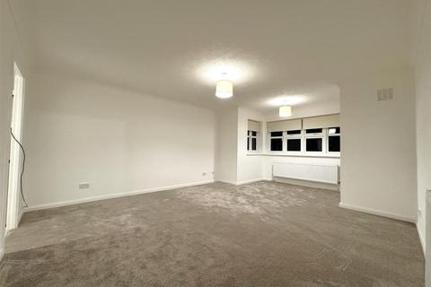 2 bedroom flat to rent, Balmoral Gardens, Bexley DA5