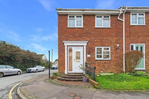 3 bedroom end of terrace house for sale, Thornbera Gardens, Bishop's Stortford CM23