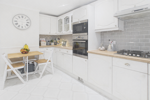 3 bedroom end of terrace house for sale, Thornbera Gardens, Bishop's Stortford CM23
