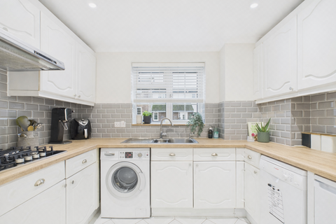 3 bedroom end of terrace house for sale, Thornbera Gardens, Bishop's Stortford CM23