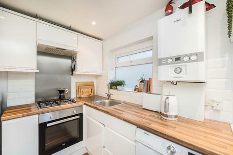 Studio for sale, North Side Wandsworth Common, London SW18