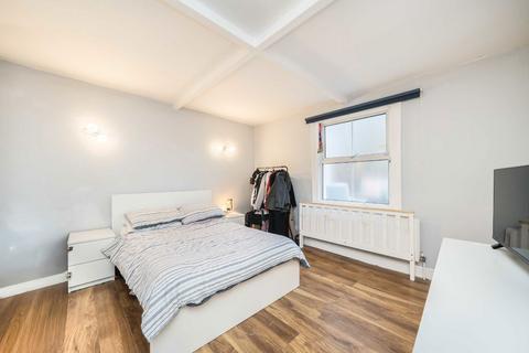 Studio for sale, North Side Wandsworth Common, London SW18