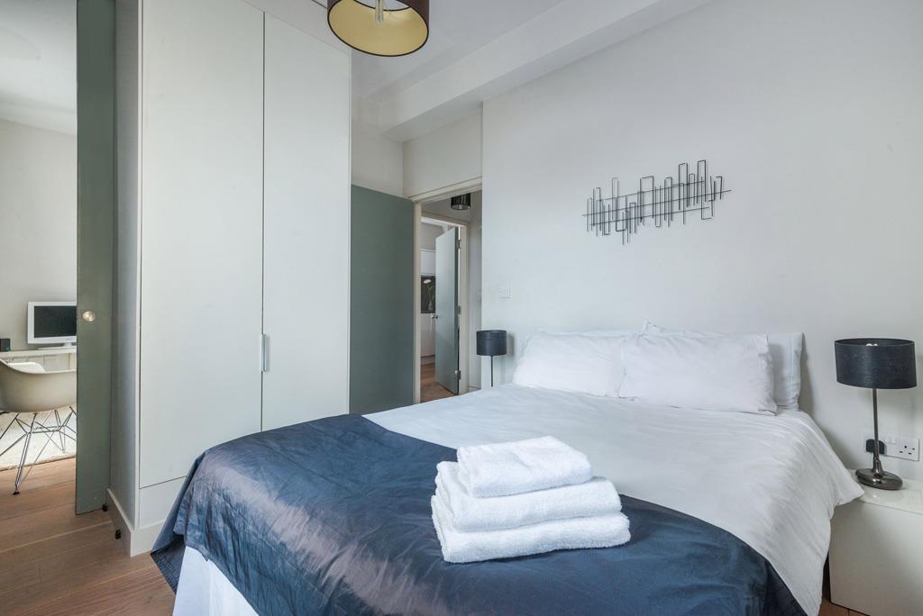 Bedroom (2).jpg