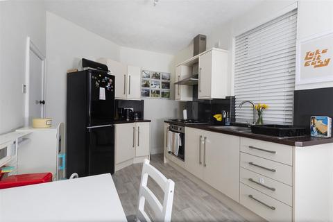undefined, Heatherfield Road, Huddersfield HD1