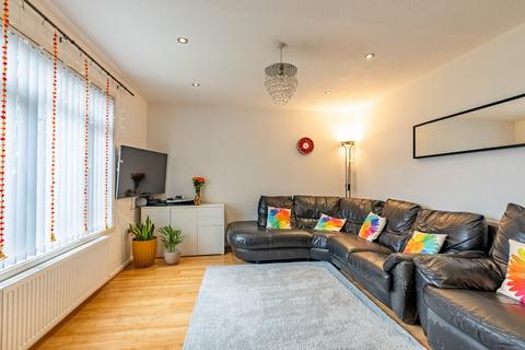 undefined, Kitchener Close, Hertfordshire AL1
