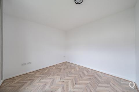 4 bedroom end of terrace house to rent, Coldharbour Lane, Kemsley, Sittingbourne, Kent, ME10