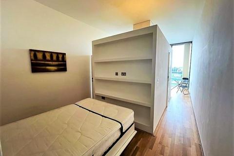 undefined, Abito, 85 Greengate, Salford M3