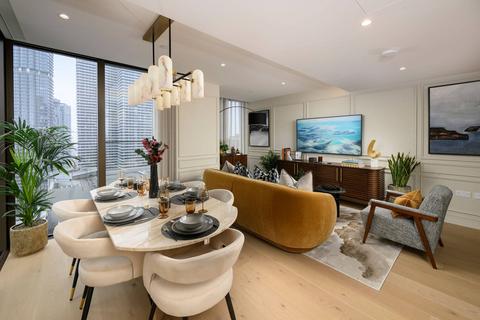 2 bedroom flat for sale, South Quay Plaza, Canary Wharf E14