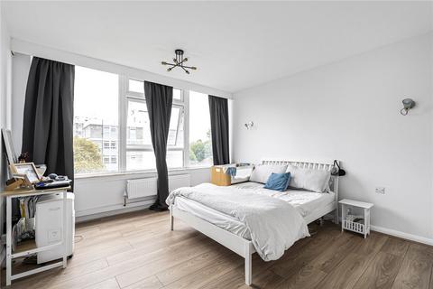 2 bedroom apartment for sale, Keswick Road, London, SW15