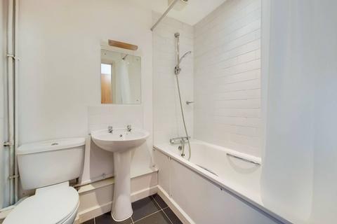 1 bedroom flat to rent, Wansey Street, Elephant and Castle, London, SE17