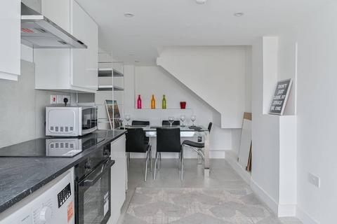5 bedroom house to rent, Coburg Crescent, Tulse Hill, London, SW2