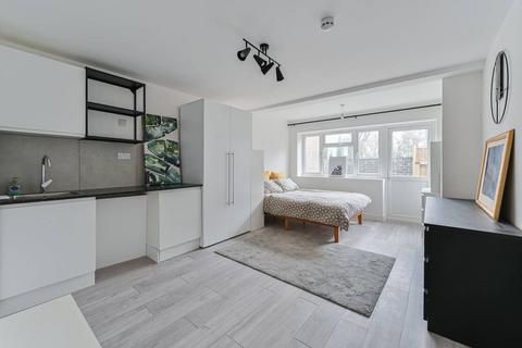 5 bedroom house to rent, Coburg Crescent, Tulse Hill, London, SW2