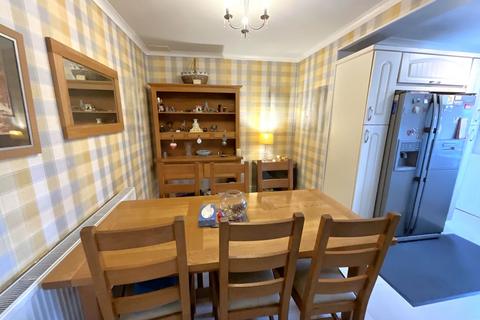 4 bedroom semi-detached house for sale, Beecher Road, Halesowen B63
