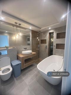2 bedroom flat to rent, Craigroyston Grove, Edinburgh, EH4