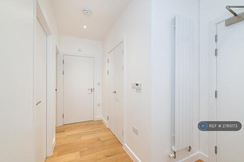 2 bedroom flat to rent, Waleorde Road, London, SE17