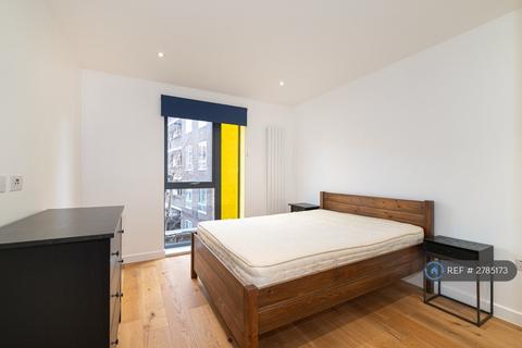2 bedroom flat to rent, Waleorde Road, London, SE17
