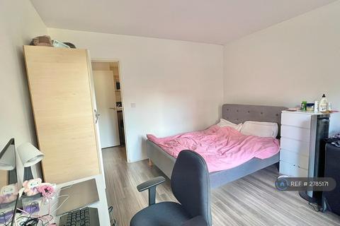 1 bedroom flat to rent, Copenhagen Court, London, SE8