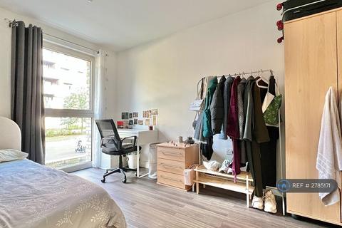 1 bedroom flat to rent, Copenhagen Court, London, SE8