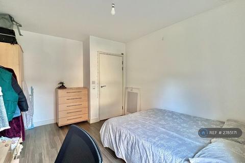 1 bedroom flat to rent, Copenhagen Court, London, SE8