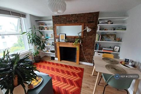 1 bedroom flat to rent, Kentish Town Road, London, NW1