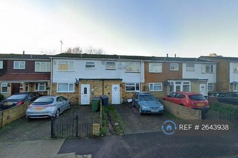 3 bedroom terraced house to rent, Toronto Road, Tilbury, RM18