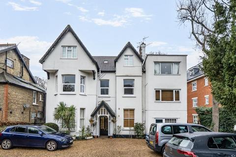 undefined, Sheen Road,  Richmond,  TW10