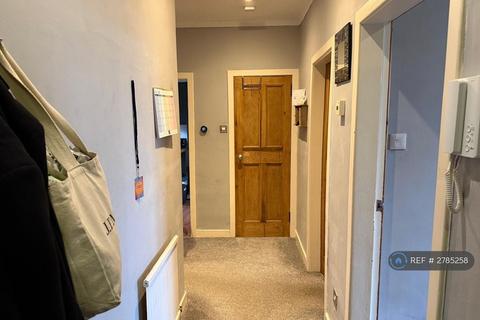 2 bedroom flat to rent, Hutchison Road, Edinburgh, EH14