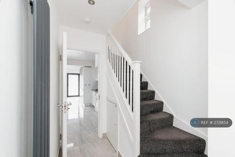 undefined, Hunters Hill, Ruislip, HA4