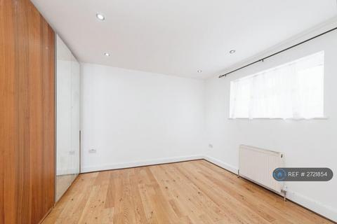 undefined, Hunters Hill, Ruislip, HA4