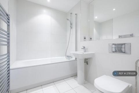 2 bedroom flat to rent, Luxury With Gym And Concierge, London, E1