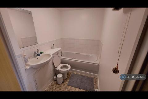 2 bedroom flat to rent, Alder Court, London, N11