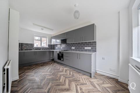 3 bedroom end of terrace house to rent, Orchard Place, Sittingbourne, Kent, ME10