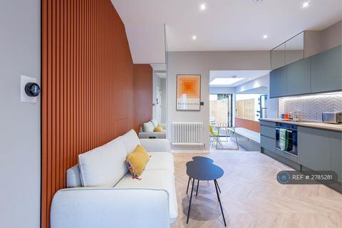 undefined, London, London, SE17